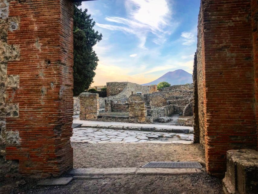 Amalfi Coast: Pompeii, Vesuvius, & Wine Tasting with Lunch - Should you book Amalfi Coast: Pompeii, Vesuvius, and Wine Tasting with Lunch?