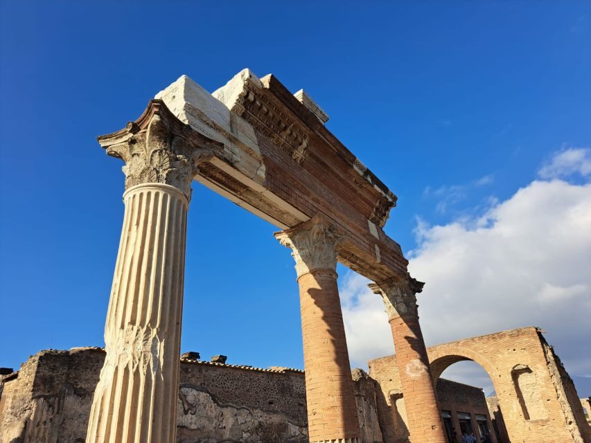 Day Trip to Pompeii & Vesuvius from Naples - Summit views over the Gulf of Naples: how to make photos and memories easier