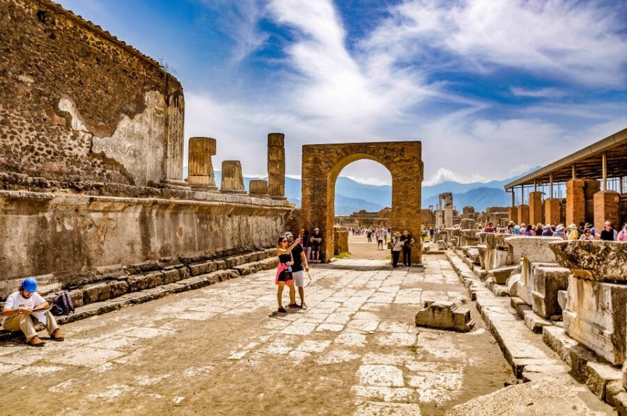 Discover Mt. Vesuvius: Private 3-Hour Tour from Pompeii - Price and value: when this is worth it (and when it isn’t)