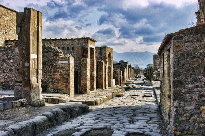 Discovering Pompeii and Herculaneum - VIP Tour with Lunch - Transportation, tickets, and what’s actually included