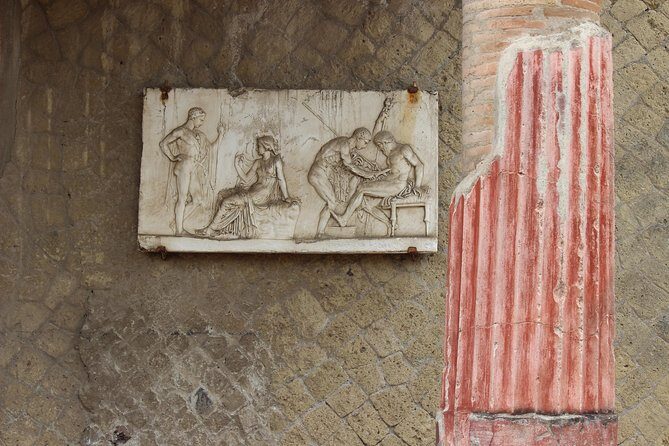 Excavations of Herculaneum. Tour guide and skip-the-line ticket - A 3-hour walk through a town preserved since 79 AD