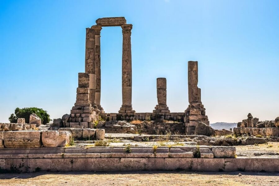 From Herculaneum to Pompeii: Audioguides + Entrance Tickets - Entering both parks with separate entrances