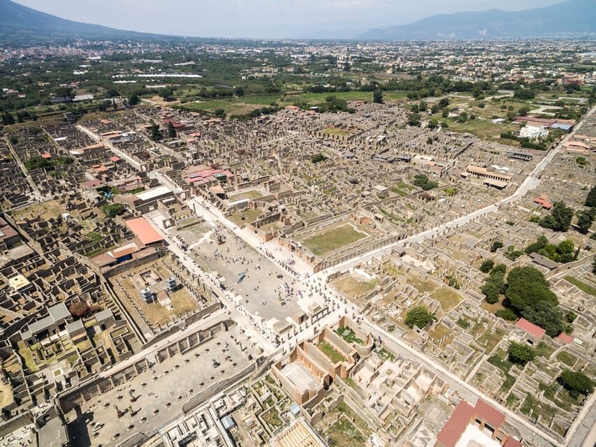 From Naples: Archeological day to Pompeii and Herculaneum - Skip-the-line tickets: where time actually gets saved