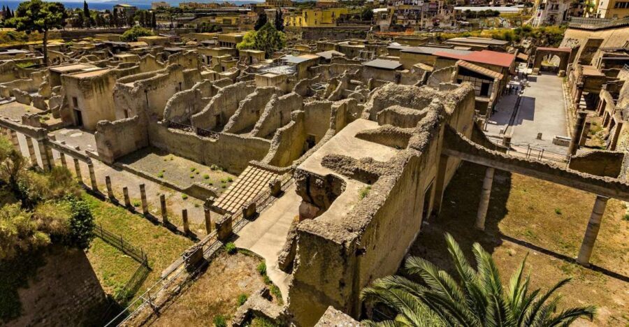 From Naples: Herculaneum, Vesuvius, and Pompeii Trip - What to Bring (and What to Leave Behind)