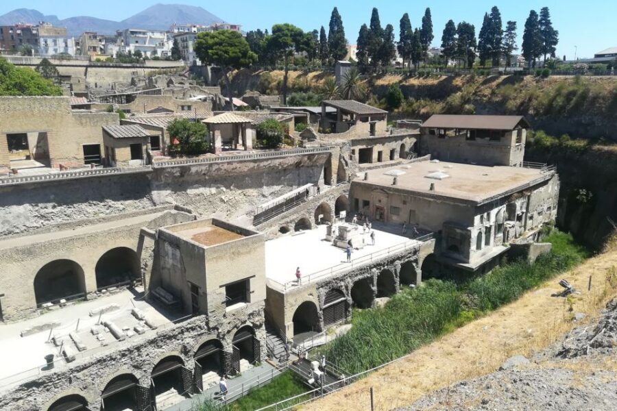 From Naples: Pompeii and Herculaneum Tour with Lunch - Afternoon at Herculaneum: Streets Preserved for Daily Life