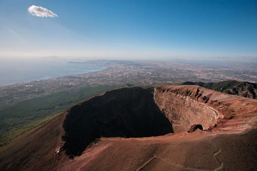 From Naples: Pompeii and Vesuvius Full-Day Tour with Lunch - Should you book this Pompeii and Vesuvius full-day tour?