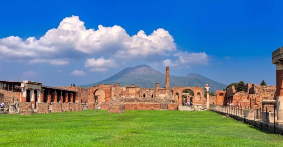 From Naples: Pompeii, Herculaneum, & Vesuvius Full-Day Tour - Why This One-Day Vesuvius Route Works From Naples