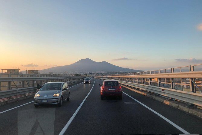 From Naples: Pompeii & Mount Vesuvius Full-Day Tour with Lunch - Guides and Group Size: Why It Feels Organized (When It Works)