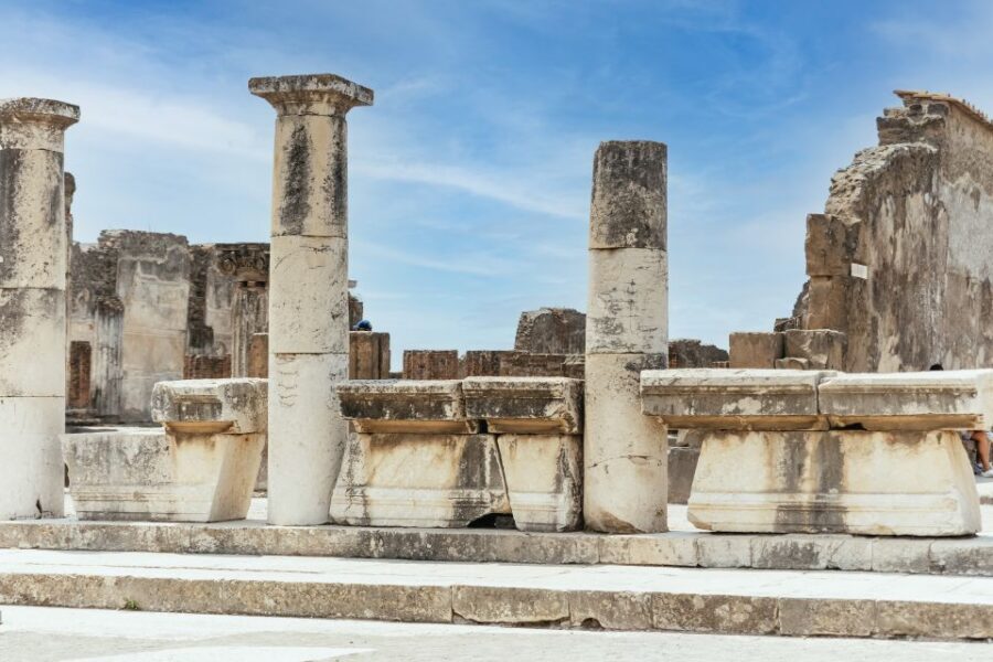 From Naples: Pompeii Ruins & Mount Vesuvius Day Tour - Why this Pompeii + Vesuvius pairing makes sense