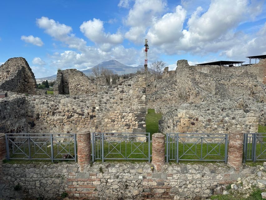 From Pompeii: Vesuvius excursion + Pompeii guided tour - How the itinerary flows (and why the order helps)