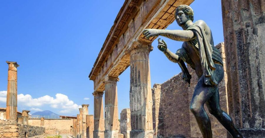 From Rome: Pompeii and Herculaneum by High-Speed Train - Where you meet the guide in Naples (and how not to waste time)