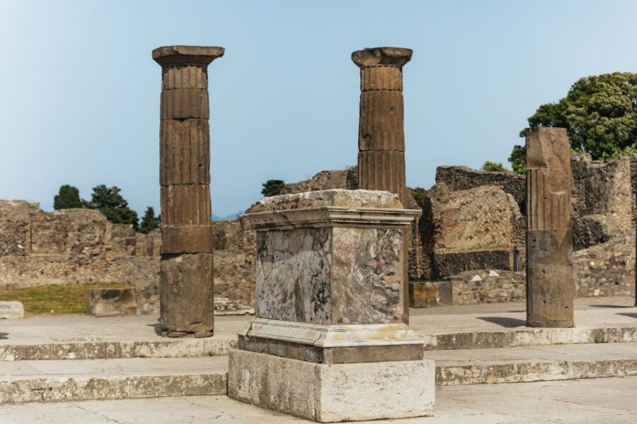 From Rome: Pompeii Day Trip with Optional Vesuvius and Lunch - Lunch with Bay-of-Naples Views: What You Actually Get