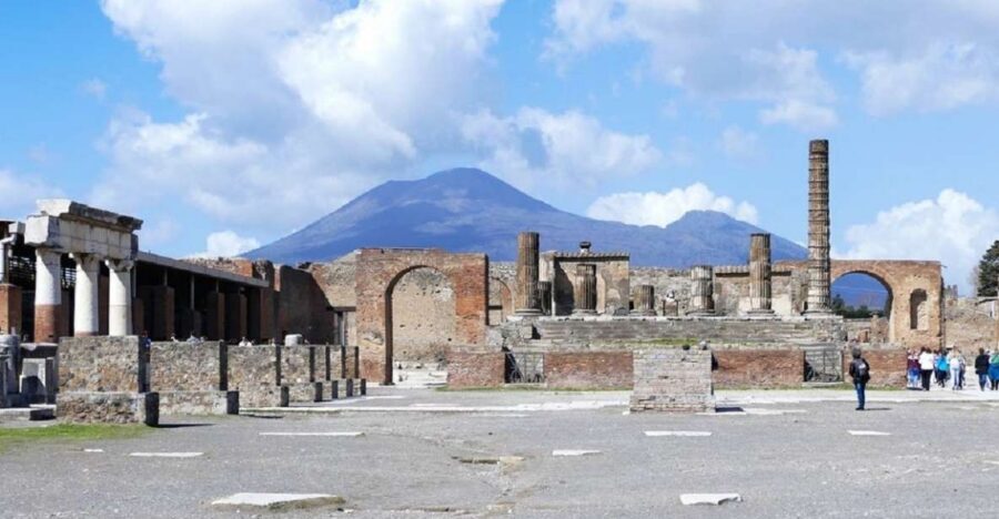 From Sorrento: Day Tour to Pompeii Ruins and Mount Vesuvius - Pompeii with a guide: what you’re actually paying for