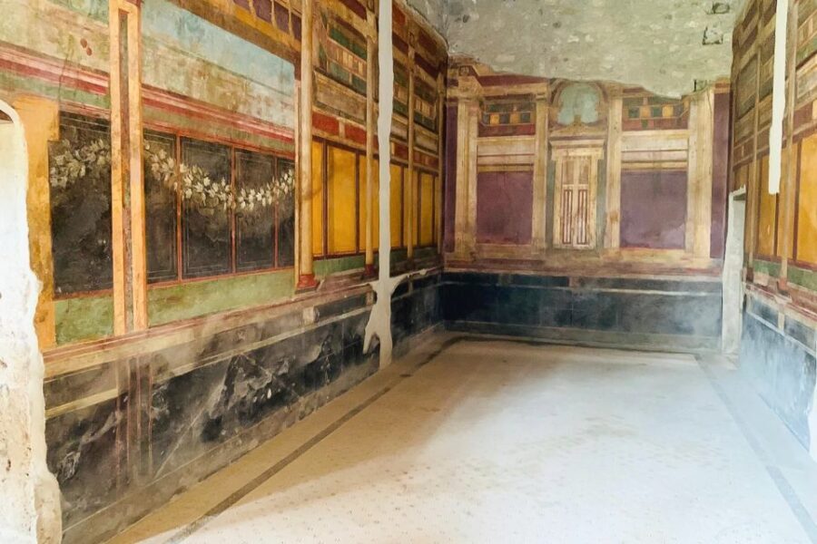 From Sorrento: Pompeii and Vesuvius Tour - Mount Vesuvius hike: what the 1.5 hours feels like
