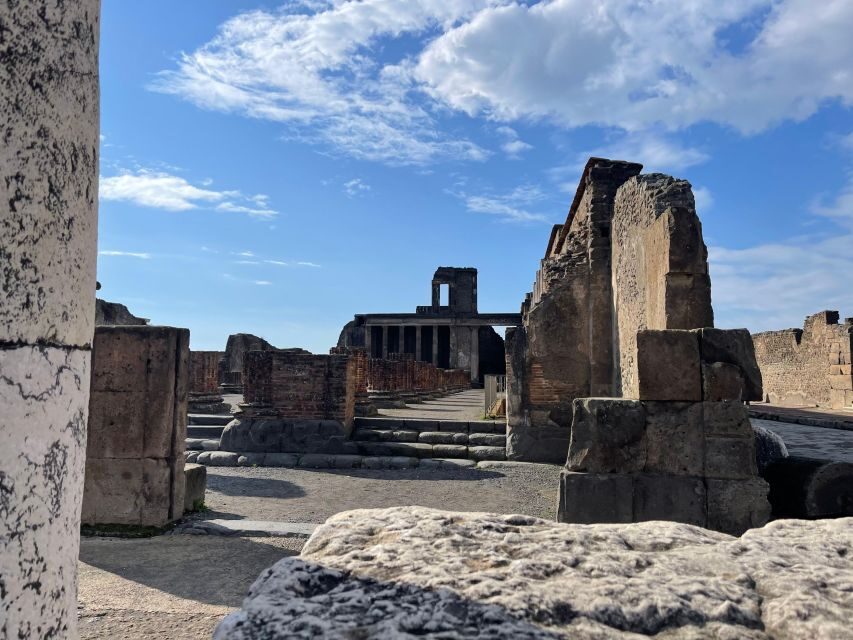 From Sorrento: Pompeii & Vesuvius tour small group - Pompeii guided walk: what you’ll focus on (and why 2 hours works)
