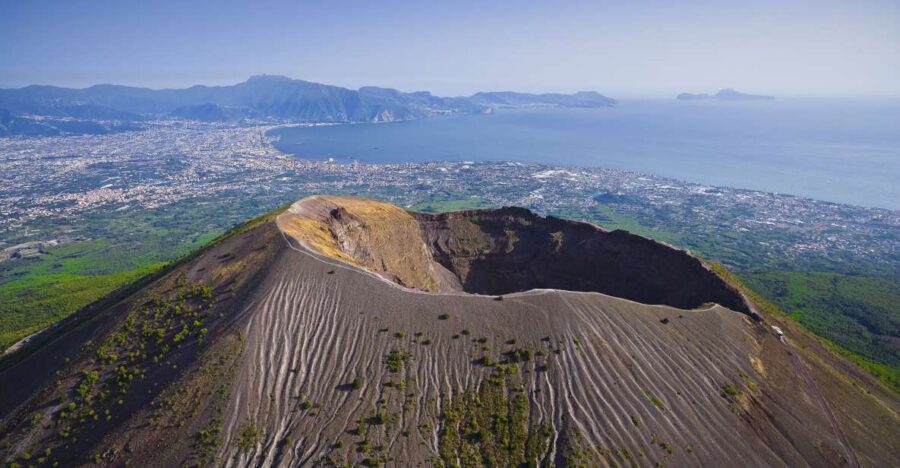 From Sorrento: Semiprivate Vesuvius Tour - Semiprivate Mount Vesuvius from Sorrento: the basic idea
