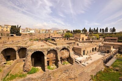 Half-Day Exclusive Private Tour of Pompeii and Herculaneum - Getting to Herculaneum: short transfer, different archaeological feel