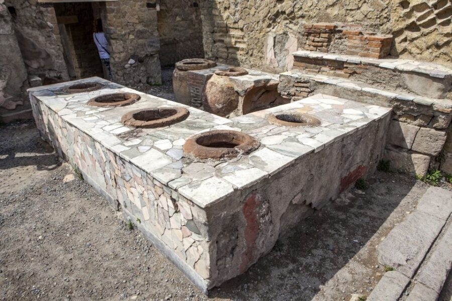 Herculaneum 2-Hour Private Guided Tour - Why Herculaneum feels different from Pompeii