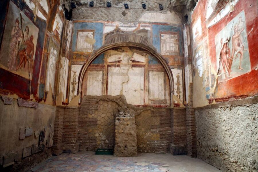 Herculaneum: 3D Walking Tour with Skip-the-Line Ticket - Should you book this Herculaneum 3D walking tour?