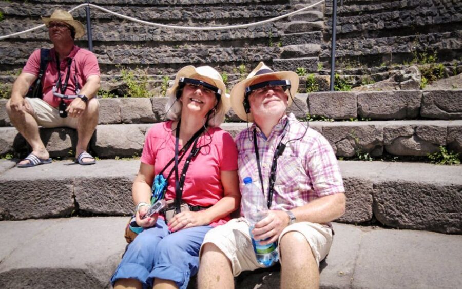 Herculaneum: 3D Walking Tour with Skip-the-Line Ticket - How the AR glasses recreate Herculaneum in 3D