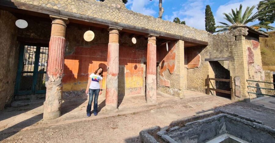 Herculaneum Archaeological Park smart Audio Tour - Getting your bearings: GPS geo-localization and the in-app map