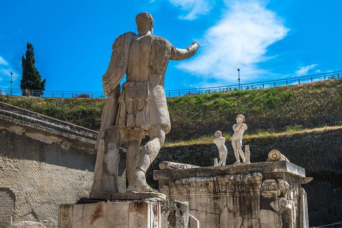 Herculaneum Guided Group Tour from Naples - Quick House Stops: House of the Deer, Bicentenary, and Wooden Panels