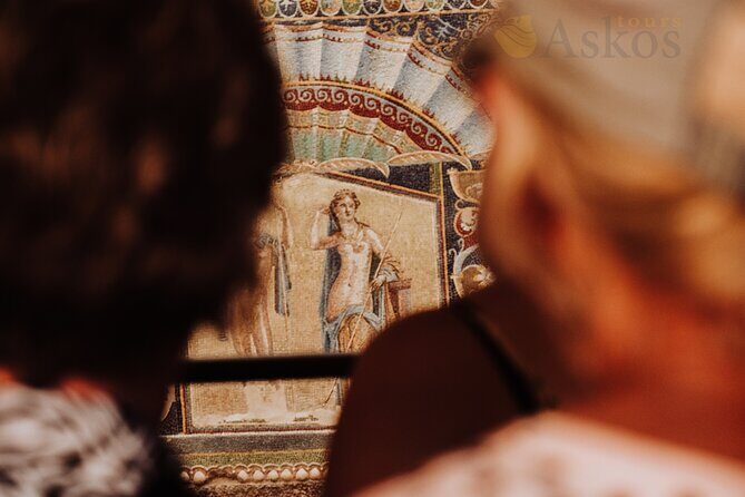 Herculaneum Small Group Tour and Ticket With an Archaeologist - How the archaeologist guide changes the whole experience