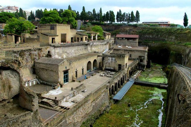 Herculaneum walking tour with a professional Guide - Meeting at Ercolano Scavi: a tight plan for about two hours