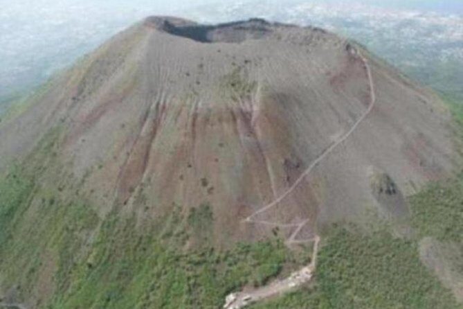 Mt Vesuvius - Free Time at the Top: Views, Photos, and a Little Breathing Room