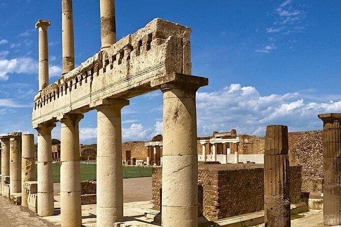 Mt. Vesuvius and Pompeii Full-Day Tour from Sorrento - Group size, bus changes, and the realistic logistics picture