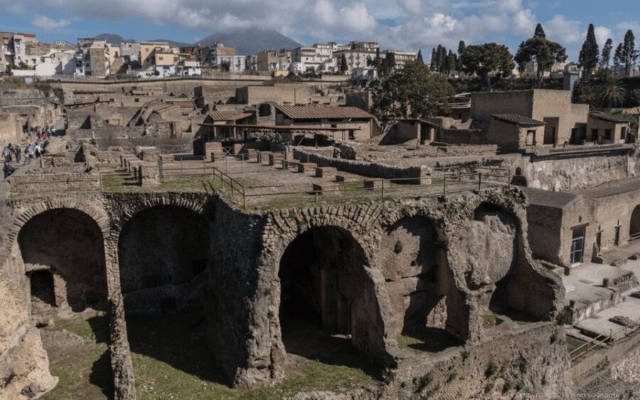 Naples: Herculaneum Entry Ticket with Digital Audio Guide - Herculaneum’s real superpower: it feels like a neighborhood