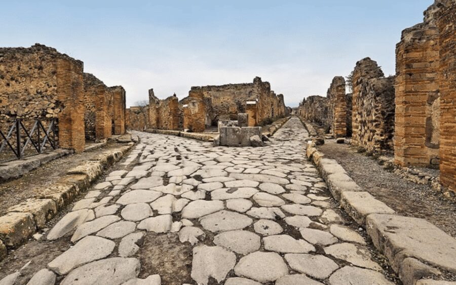 Naples: Herculaneum Entry Ticket with Digital Audio Guide - What you’ll actually see: villas, streets, and the 79 AD story