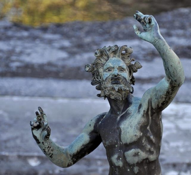 Naples: Pompeii and Herculaneum Private Walking Tour - Should You Book This Naples to Pompeii and Herculaneum Tour?