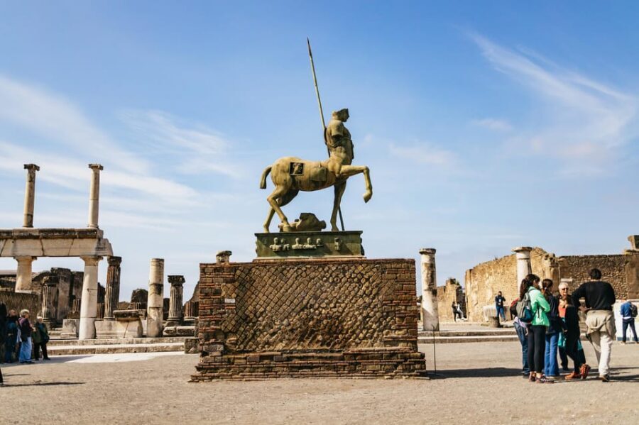 Naples: Pompeii and Mt. Vesuvius with Lunch and Wine Tasting - Timing and pacing: an 8-hour day with real walking