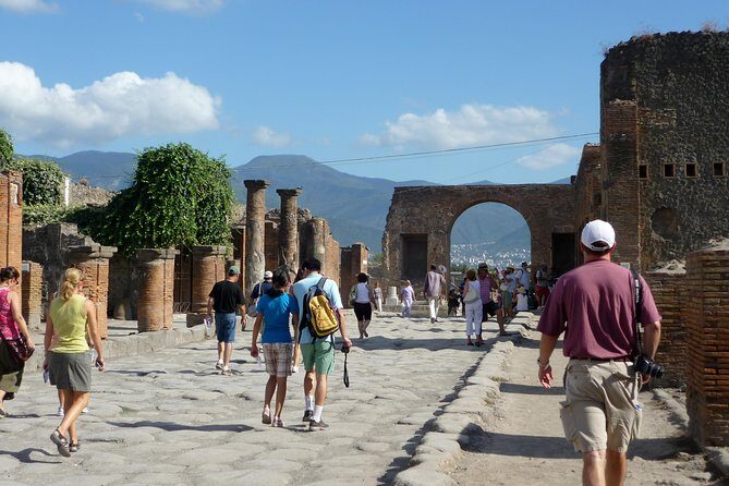 Naples: Pompeii & Mt Vesuvius All-Inclusive Small Group w/ Lunch - Naples to Pompeii: the part you don’t want to DIY