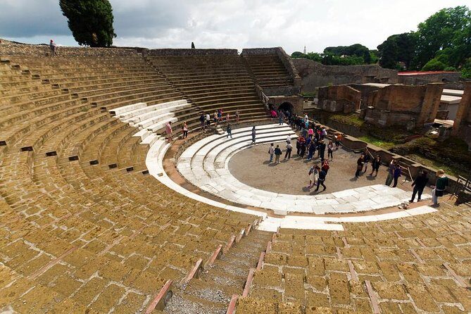 Naples: Pompeii & Mt Vesuvius All-Inclusive Small Group w/ Lunch - Getting into Pompeii without wasting daylight