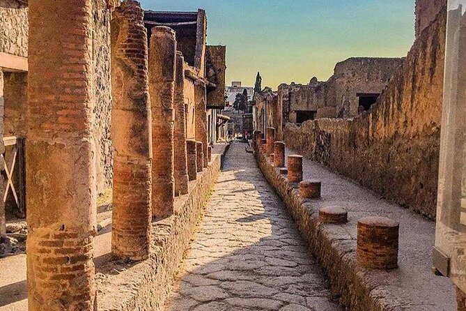 One day excursion to Pompeii and Vesuvius from Positano - From Positano at 8:00: the ride, the timing, and the sanity check