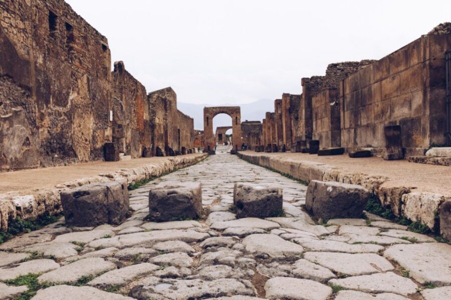 Pompei: Private tour of Pompei and Vesuvius from Sorrento - Price and Value for a Private Pompeii and Vesuvius Day