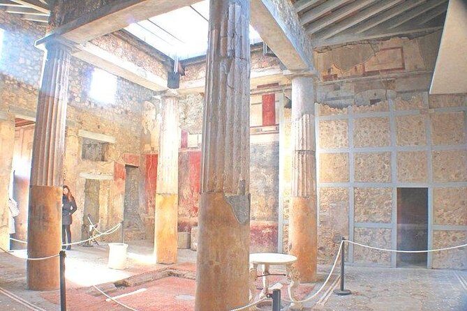 Pompeii and Herculaneum Private Tour with Native Guide and Skip the Line Tickets - Herculaneum in Parco Acheologico di Ercolano: a calmer, different kind of day