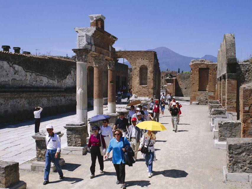 Pompeii and Herculaneum: Private Tour with Transportation - Herculaneum’s preservation: the ruins feel close to the moment
