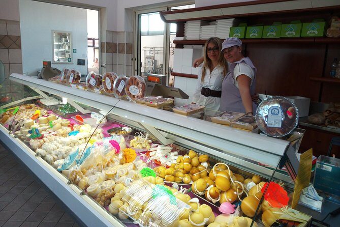 Pompeii and Herculaneum Skip-The-Line with Lunch&WineTasting from Rome - Vesuvius National Park lunch and wine tasting: the best recharge stop