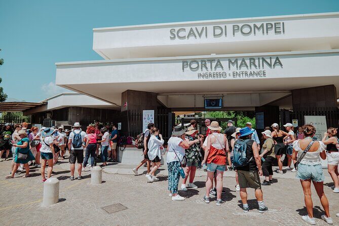 Pompeii and Herculaneum Small Group Tour with an Archaeologist - The Herculaneum shift: smaller ruins, bigger emotional punch