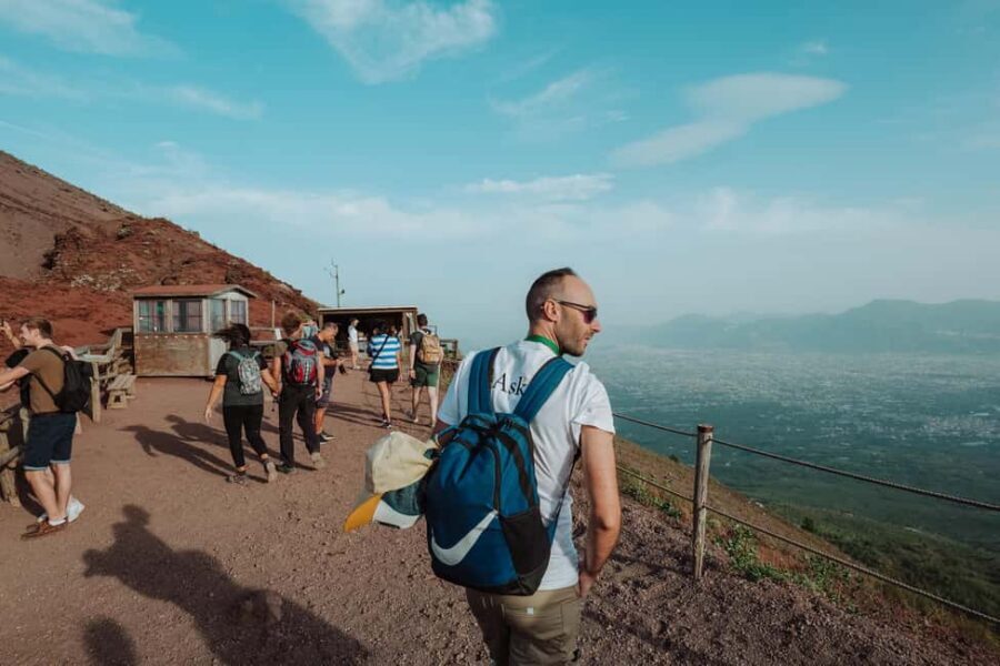 Pompeii and Mount Vesuvius excursion from Naples - The Lunch Reset Near Pompeii: convenient options, mixed feelings