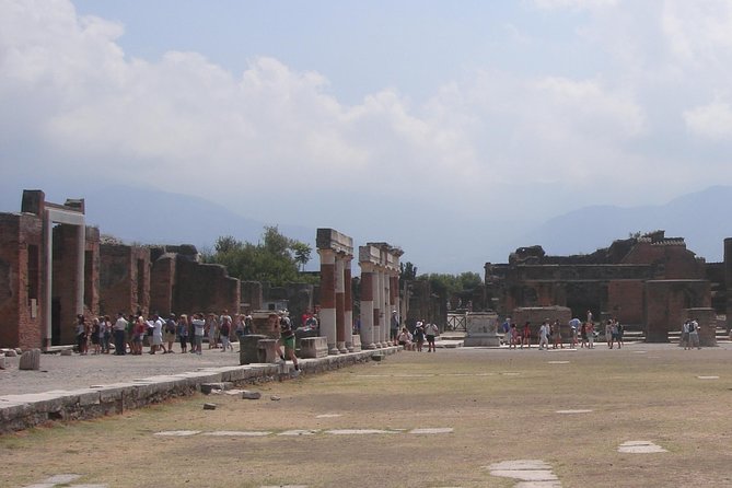 Pompeii and Mount Vesuvius SELECT tour - Coach Comfort, Small Groups, and the Timing Reality