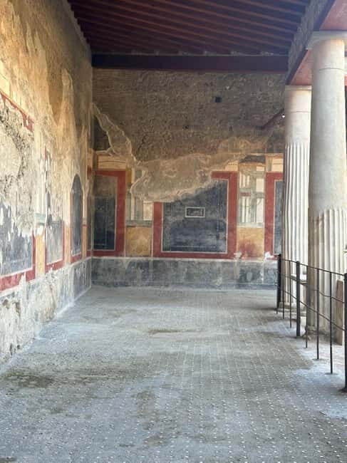 Pompeii and Vesuvius Cellars: Tour with Pick-Up in Positano - Getting to Pompeii: Pickup, Timing, and How to Avoid Stress