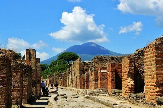 Pompeii and Vesuvius Day Trip from Naples with Skip The Line - Naples Pickup at 9:30: How to Avoid the Most Annoying Hurdles