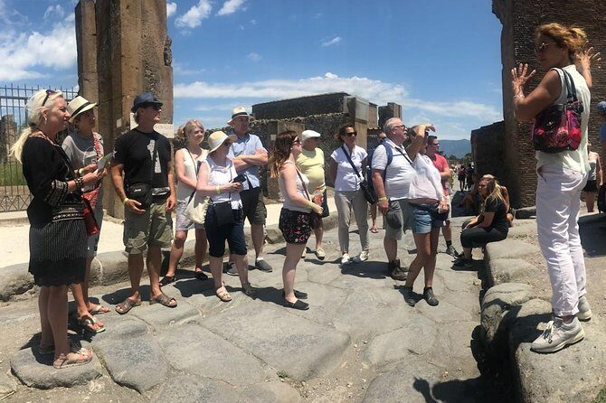 Pompeii and Vesuvius Small Group Tour From Naples with Pizza - When Vesuvius closes: the Herculaneum Ruins swap