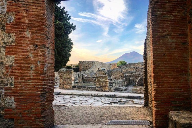 Pompeii and Vesuvius Small Group Tour from Sorrento - From Sorrento: how the pickup changes your day