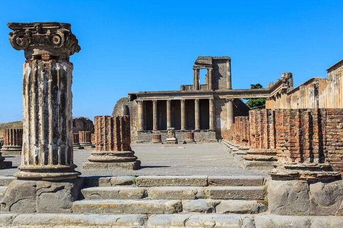 Pompeii and Vesuvius Tour with Pickup - Timing and pacing: how the day feels