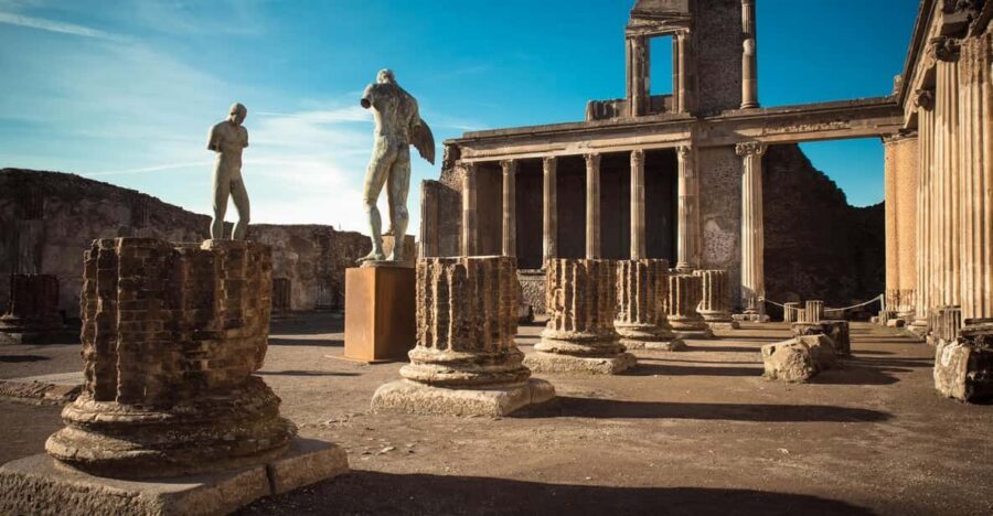 Pompeii & Herculaneum: Skip-the-line & Digital Guide App - Where Pompeii fits in a single day schedule